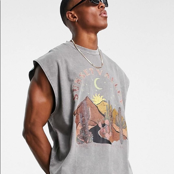 Oversized Tank - Picture 1 of 3